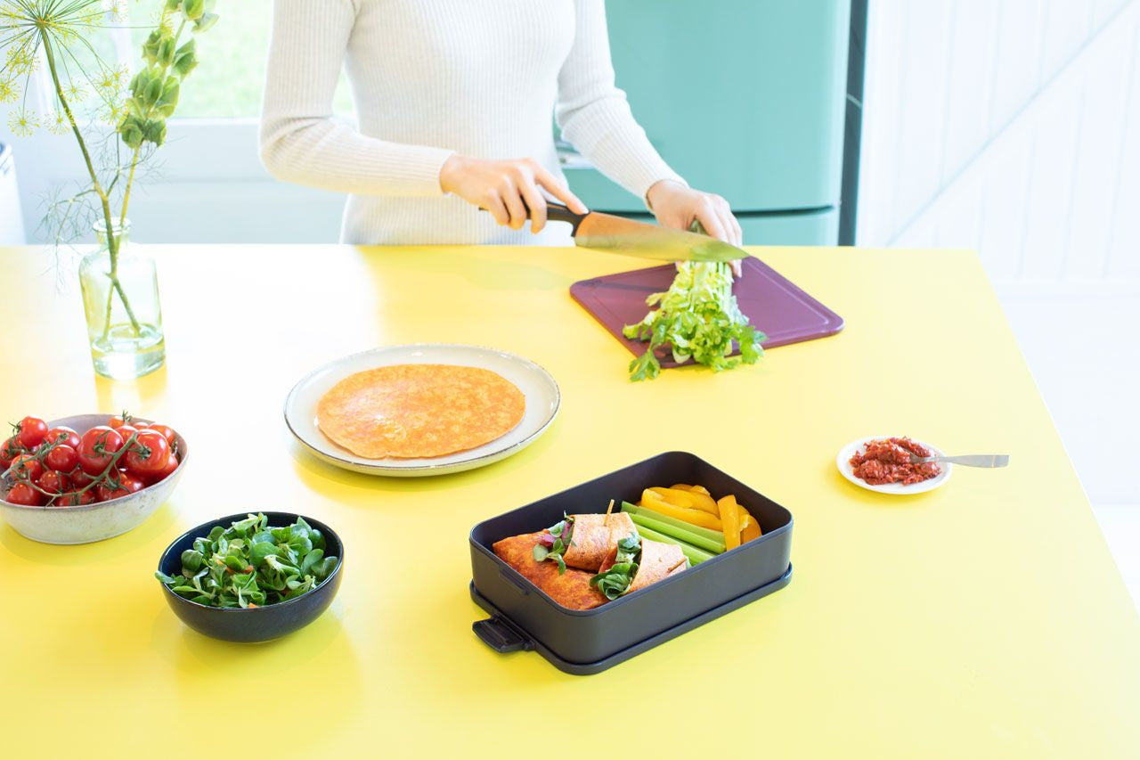 Brabantia Make & Take – Lunchbox 2 l, 25,5 × 16,7 × 6 cm, Kunststoff, Dunkelgrau