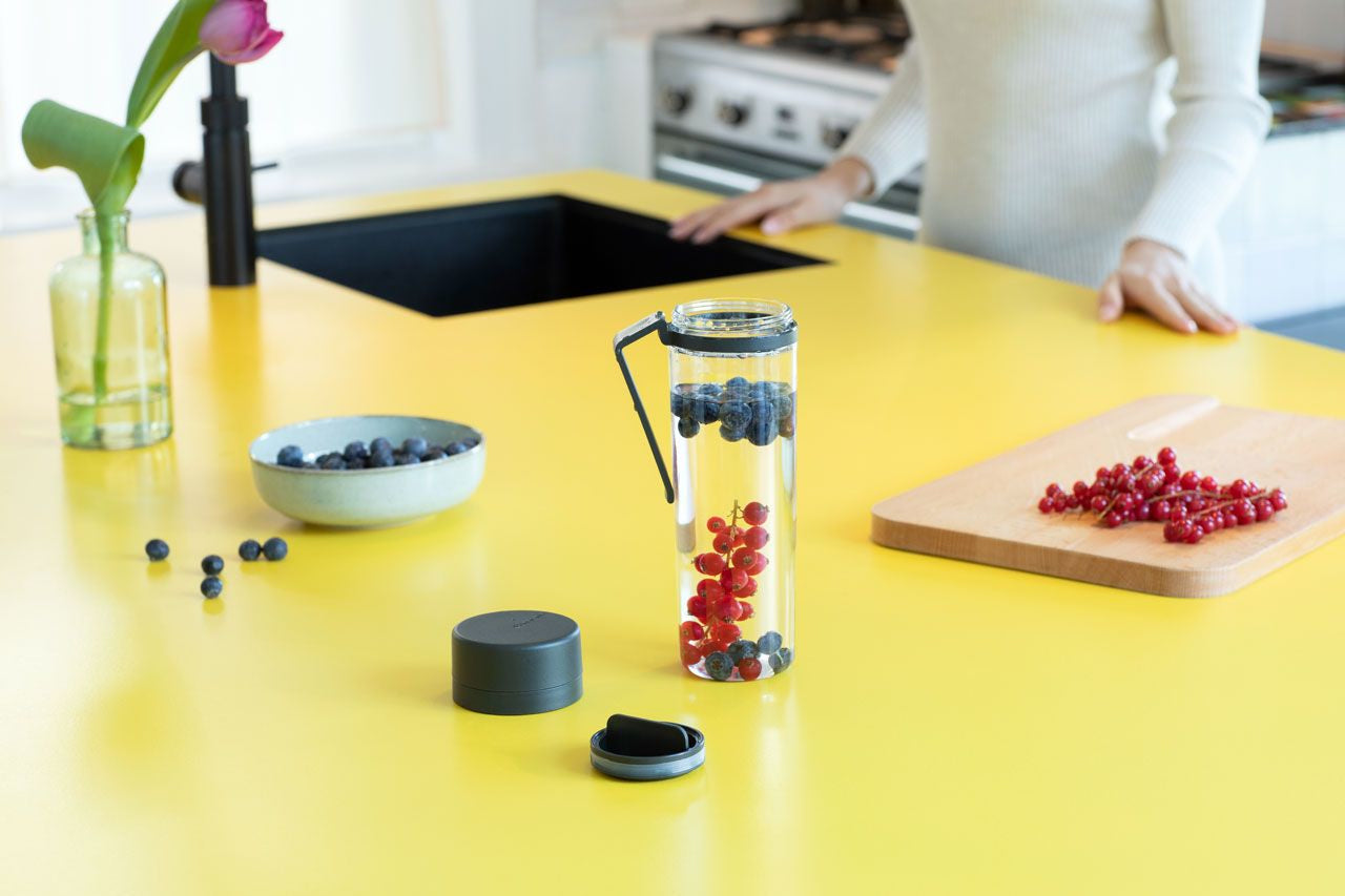 Brabantia Make & Take Trinkflasche 500 ml – Kunststoff, Schraubdeckel, Dunkelgrau