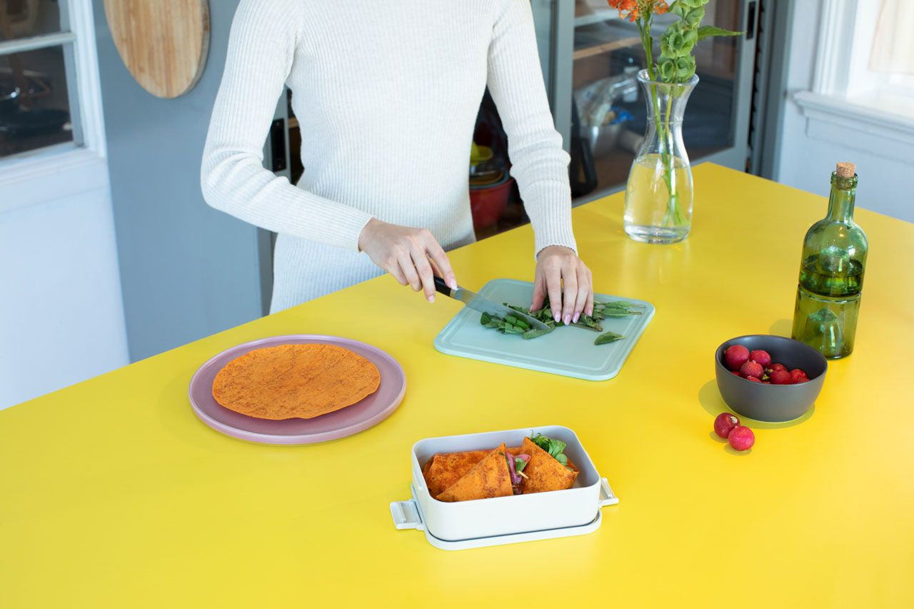 Brabantia Lunchbox 1,1 L, 20 × 13,5 × 5,5 cm, Kunststoff (recycelt), Hellgrau