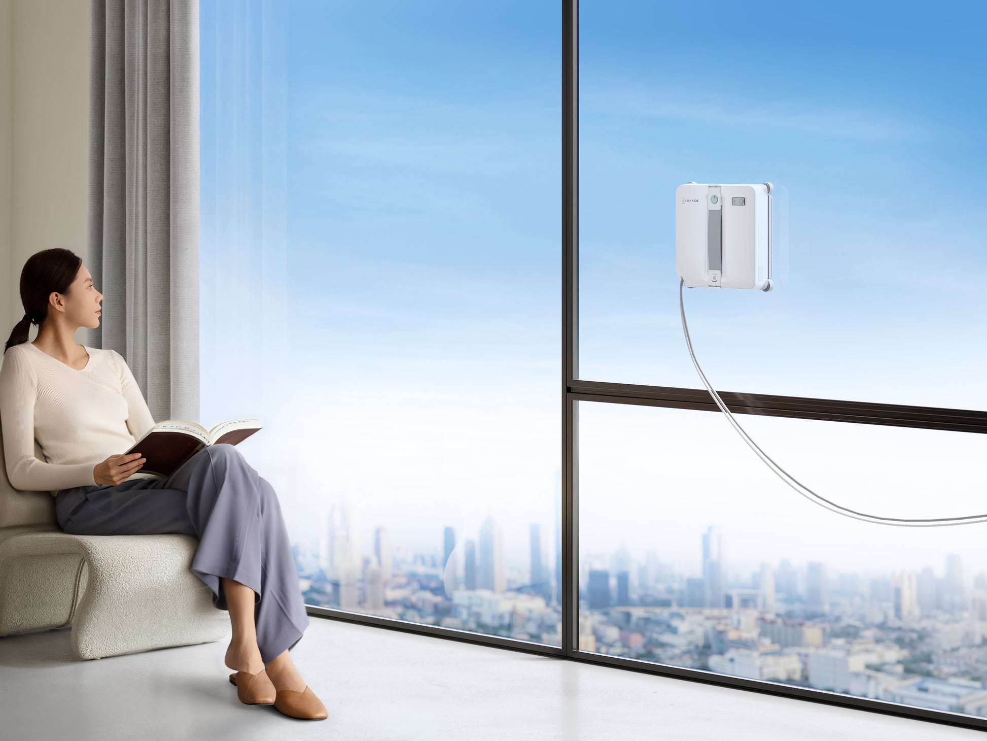 Ecovacs Fensterreiniger WINBOT MINI 2 – 0,23 l – weiss/grau – Akku – 21,5 × 21,5 × 5,5 cm