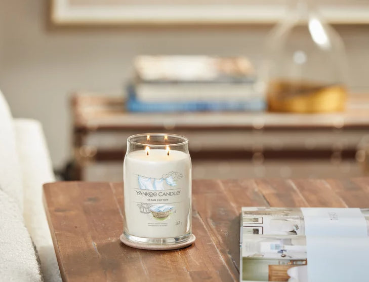 Yankee Candle Signature Clean Cotton – Duftkerze, Grosses Glas, 90 h