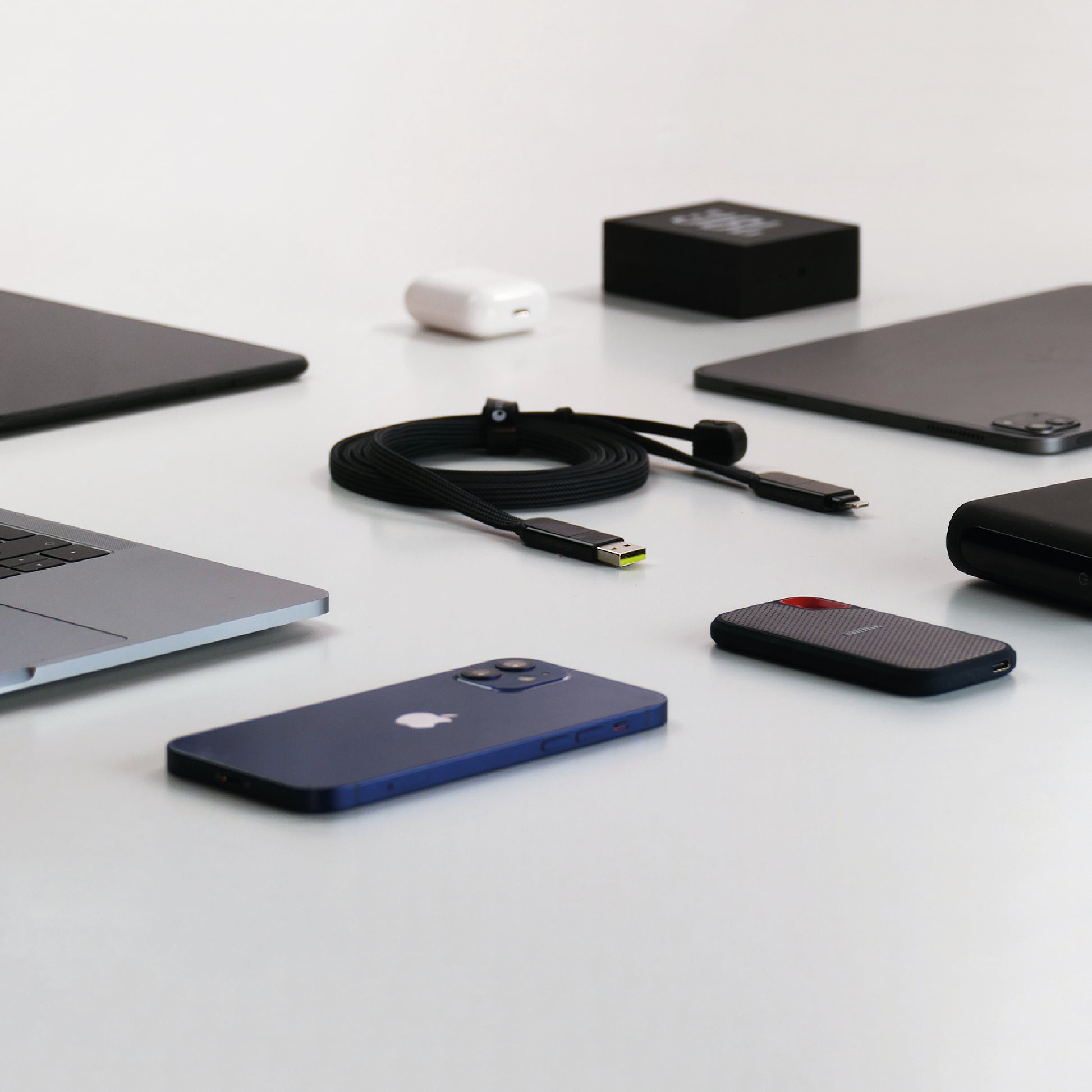 Rolling Square USB-A auf USB-C Kabel – USB 2.0 (480 Mbit/s) – 2 m – Abgewinkelt – Schwarz