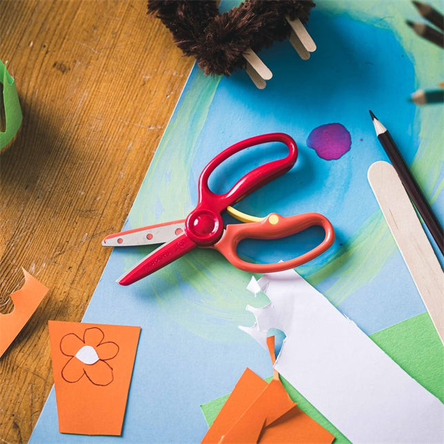 Fiskars Kinderschere 8,6 cm, abgerundet, für Rechts- und Linkshänder – Metall – Rot