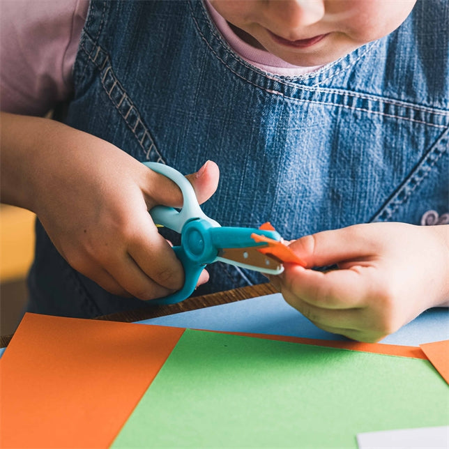 Fiskars Kinderschere 8,6 cm, abgerundet, für Rechts- und Linkshänder – Metall, mit Übungshebel, Blau