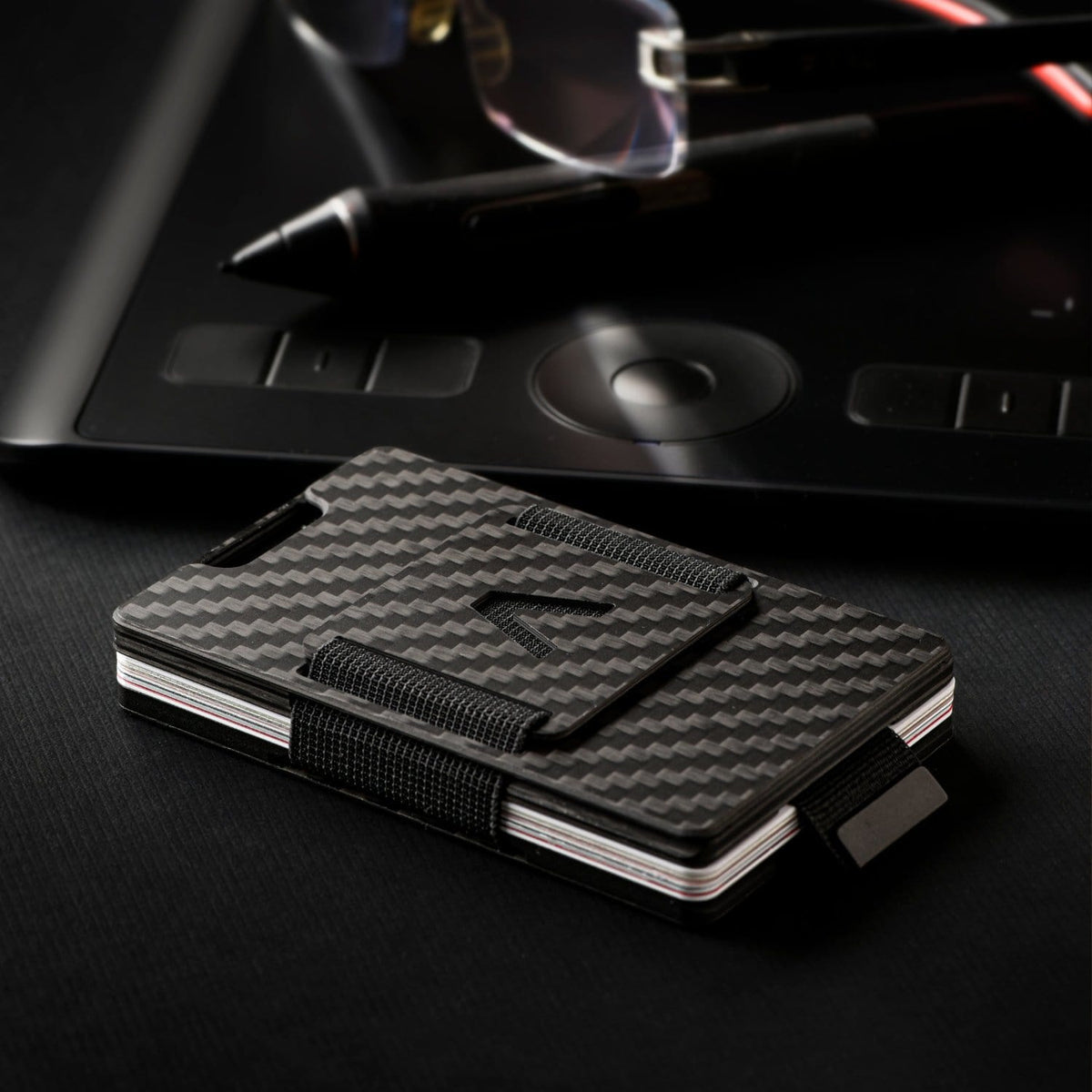 Aviator Wallet AVIATOR – Kartenetui – RFID-Schutz, Münzfach, Clipverschluss – 85,6 × 10,5 × 54 mm, 20 Karten – Anthrazit