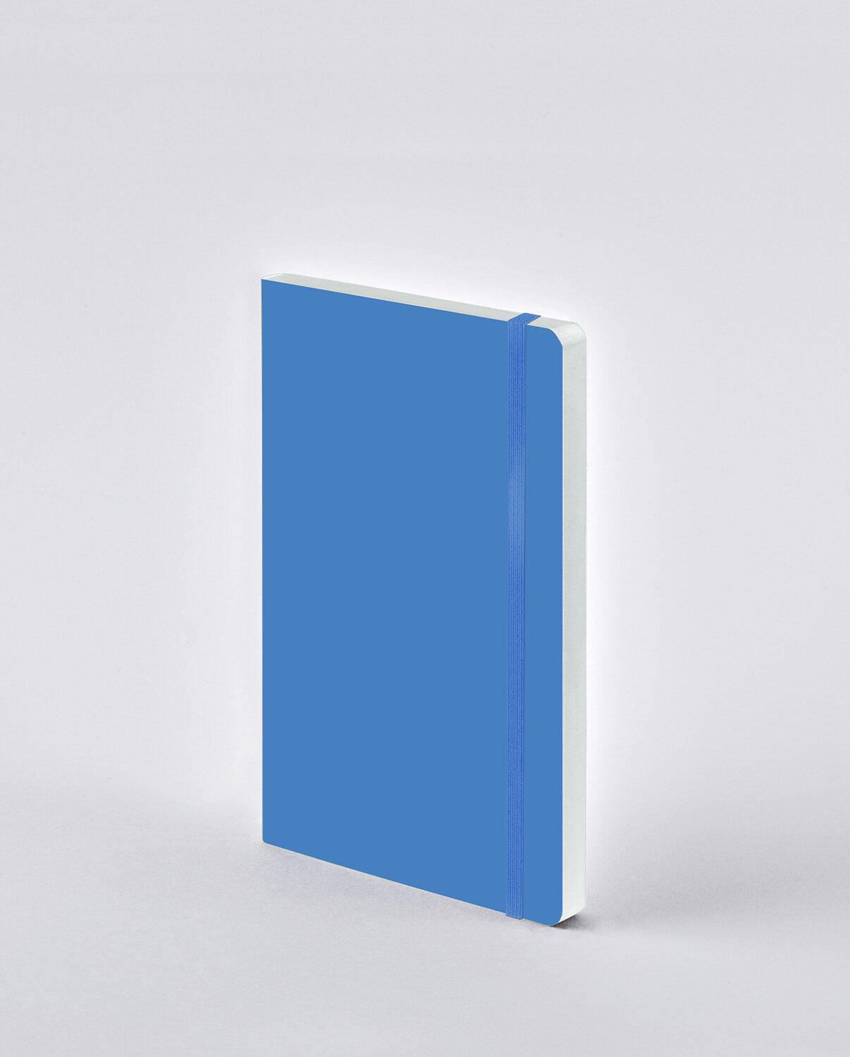 nuuna Notizbuch – A5 – punktiert – 176 Seiten – 120 g/m² – Softcover, Gummiband, nummerierte Seiten – blau