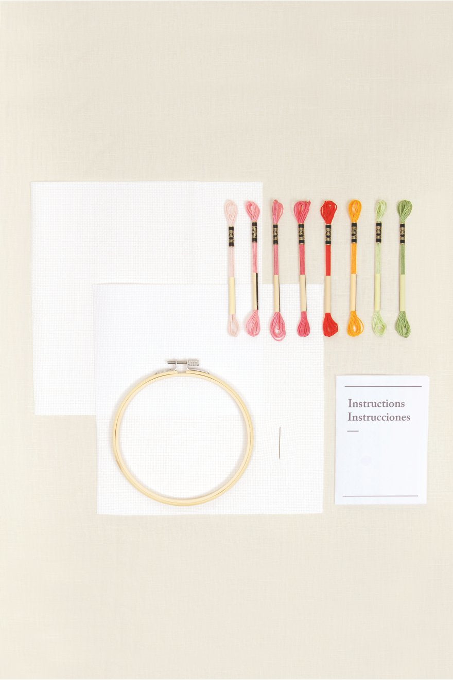 DMC Mindful Making – Bastelset – Kreuzstich Rosen – 8 Fäden – Bambusrahmen, inkl. Nadel