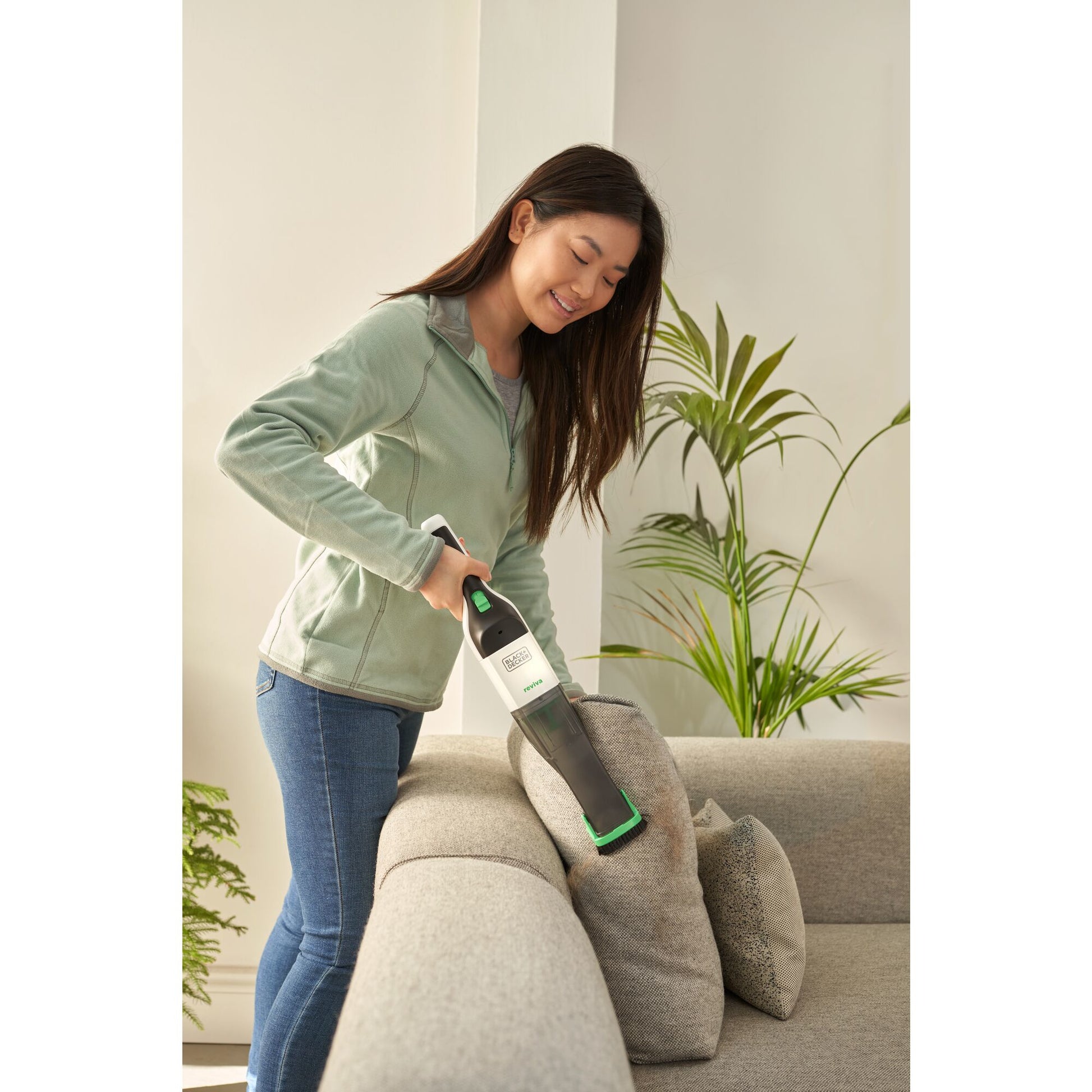 Black & Decker Akku-Handstaubsauger REVHV8C-QW – 0,13 l, 7,2 V, 10 min