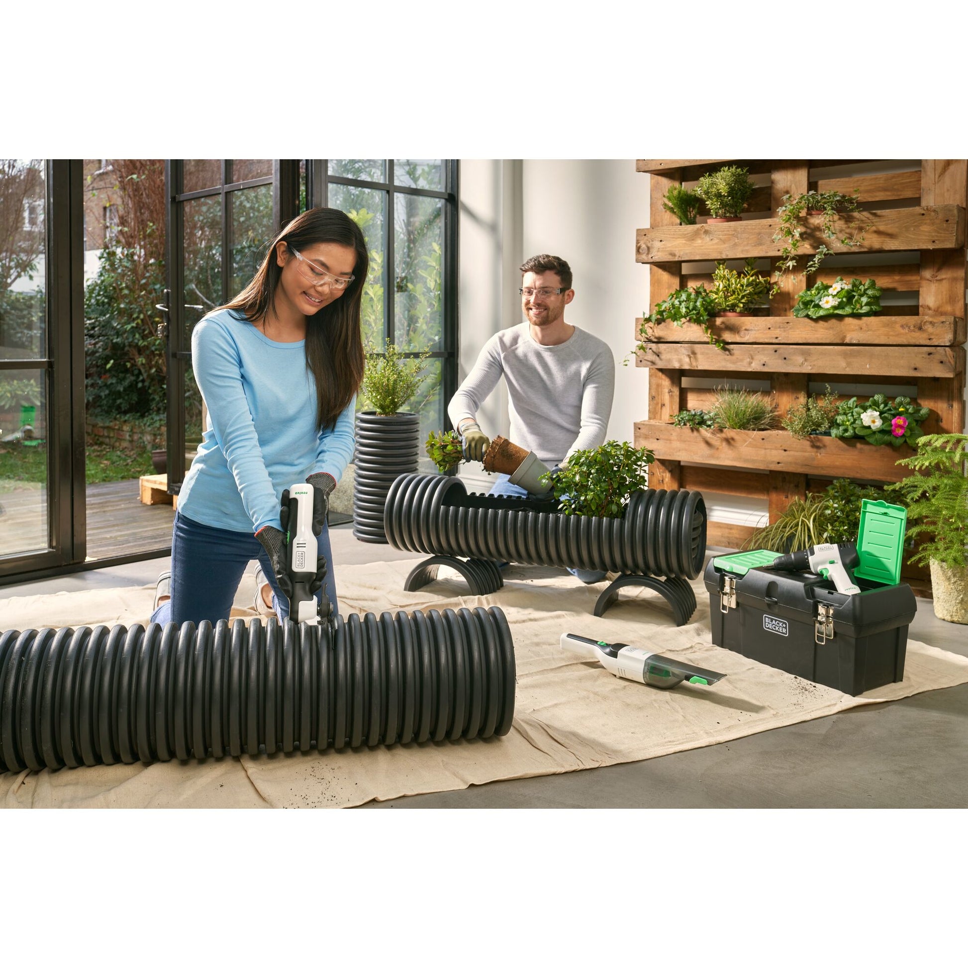 Black & Decker Akku-Handstaubsauger REVHV8C-QW – 0,13 l, 7,2 V, 10 min