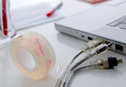 Scotch Büro-Klebeband Crystal – permanent, Kunststoff, 19 mm × 33 m, Kern Ø 25 mm