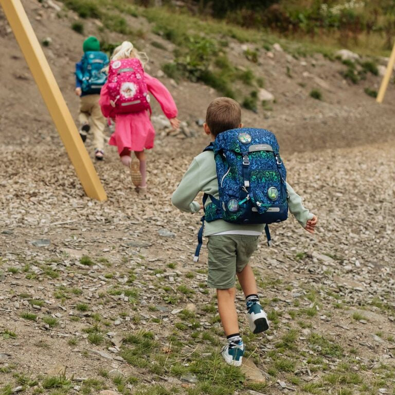 Beckmann Classic Schulrucksack – 6-teilig – Science – Recycelte Materialien – B 24,0 cm×H 37,0 cm×T 25,0 cm