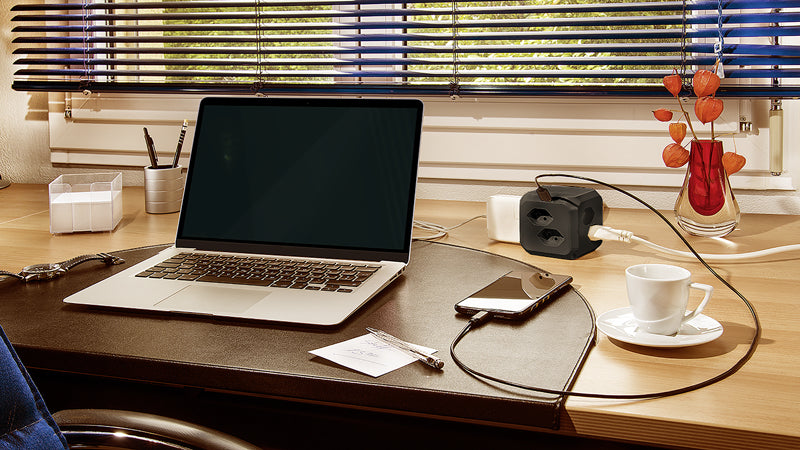 Steffen Steckdosenleiste Cube – 1,50 m, Kunststoff, Anthrazit, 8× T13, 1× USB-C PD 18 W