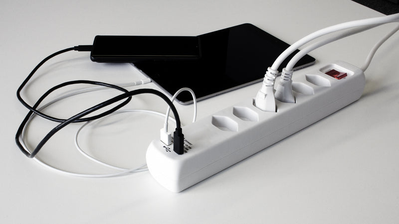 Steffen Steckdosenleiste Power Easy – 1,50 m, Kunststoff, Weiss, 6 Steckdosen T13, mit USB