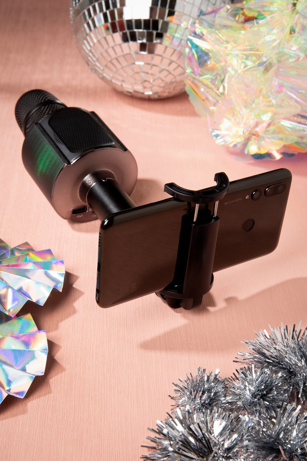 Lenco BMC-090 Karaoke-Mikrofon – Bluetooth, Kabellos, 8 h Akku, 5 W, für HiFi-Geräte/Mobiltelefone, Schwarz