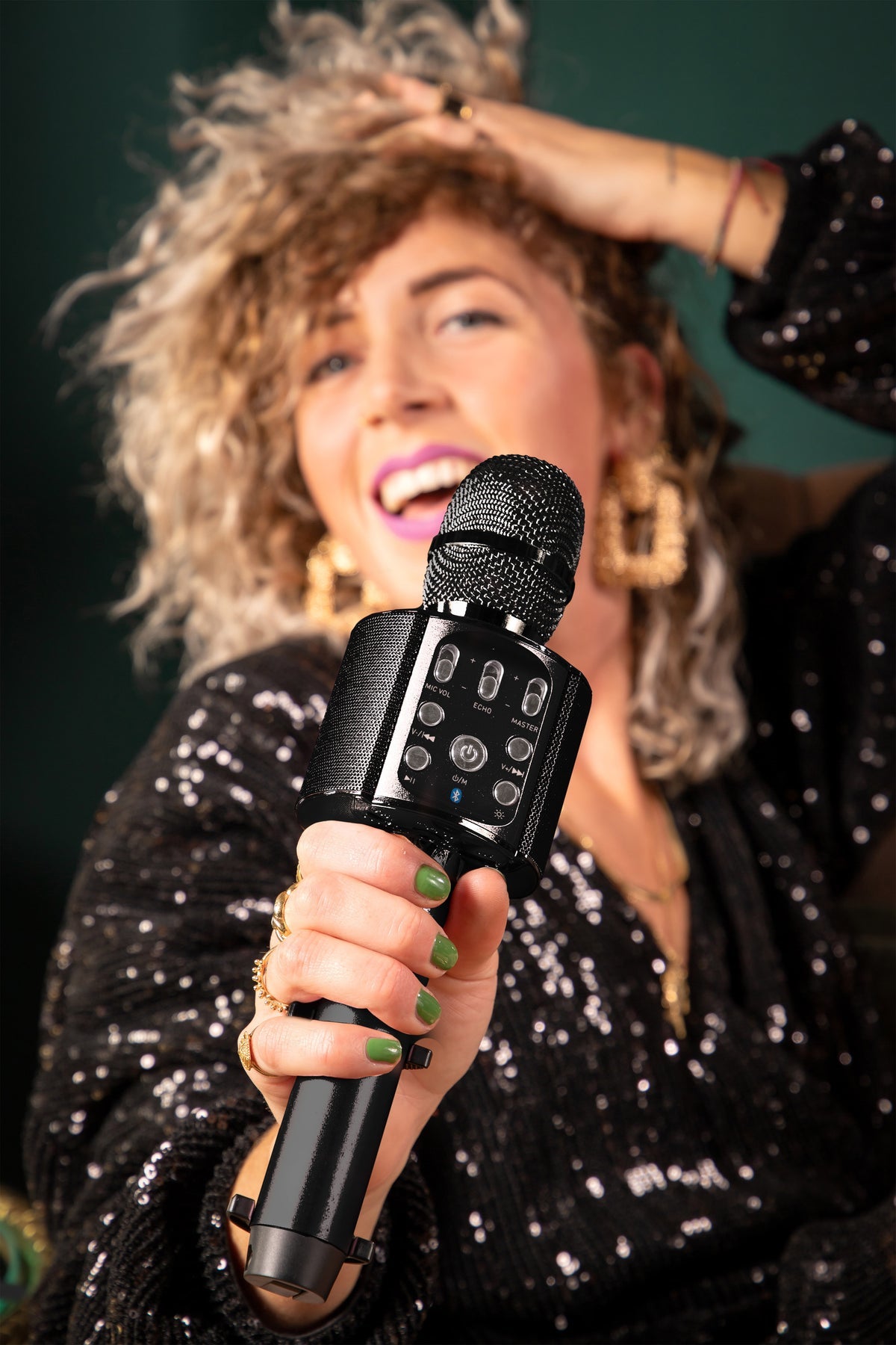 Lenco BMC-090 Karaoke-Mikrofon – Bluetooth, Kabellos, 8 h Akku, 5 W, für HiFi-Geräte/Mobiltelefone, Schwarz