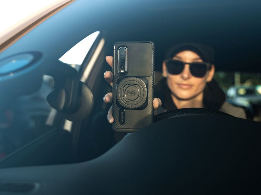 Quad Lock MAG Universal Adapter – Spezialzubehör – für iPhone 13 – Schwarz