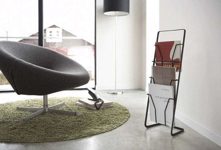 Yamazaki Zeitschriftenständer – Metall – Schwarz – 250 × 180 × 710 mm