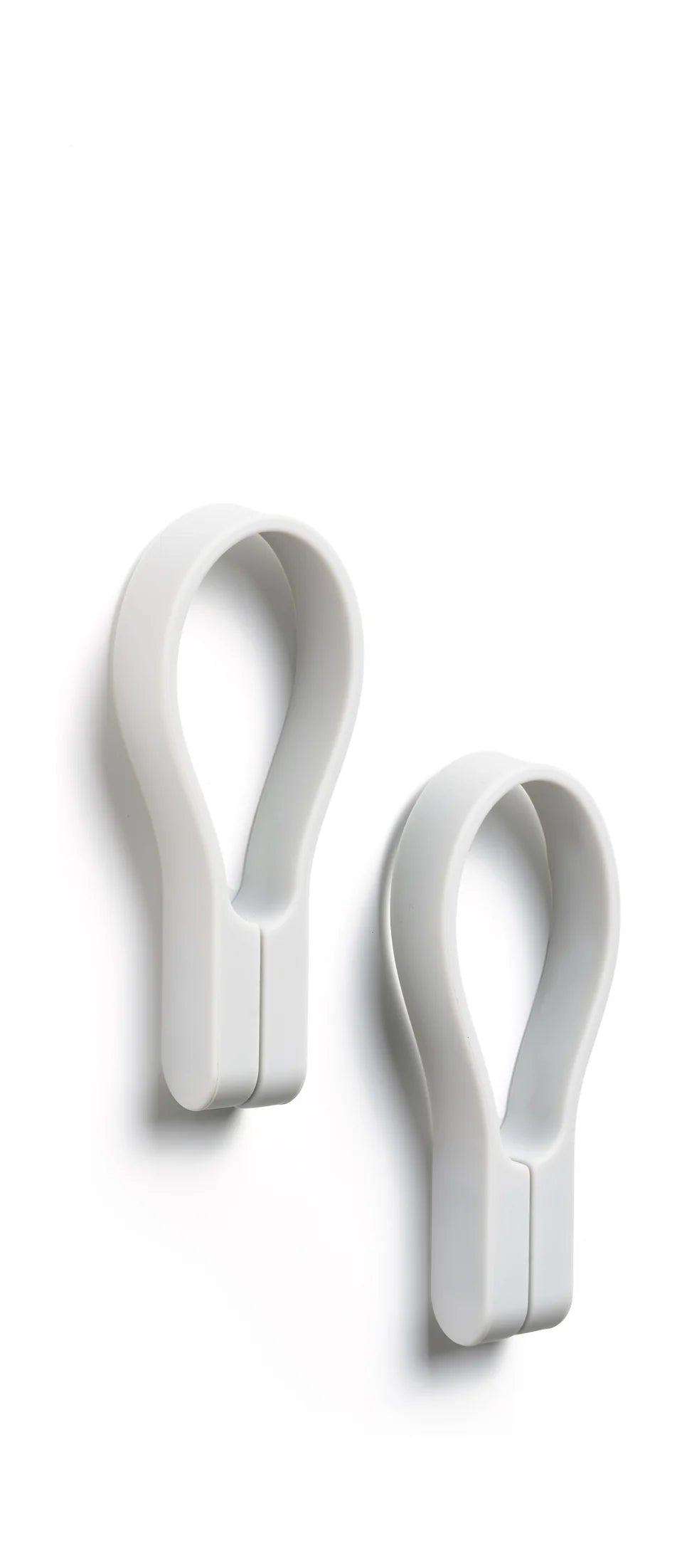 Zone Denmark Zone Handtuchhalter Loop – 5,5×7,8×1,2 cm, Silikon, magnetisch, Hellgrau
