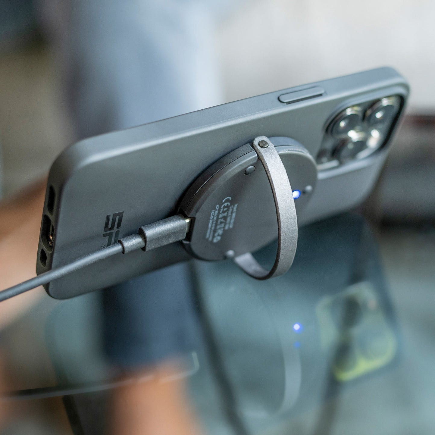 SP Connect SPC+ Ladegerät – 15 W, 1× USB-C, Qi – für Smartphones