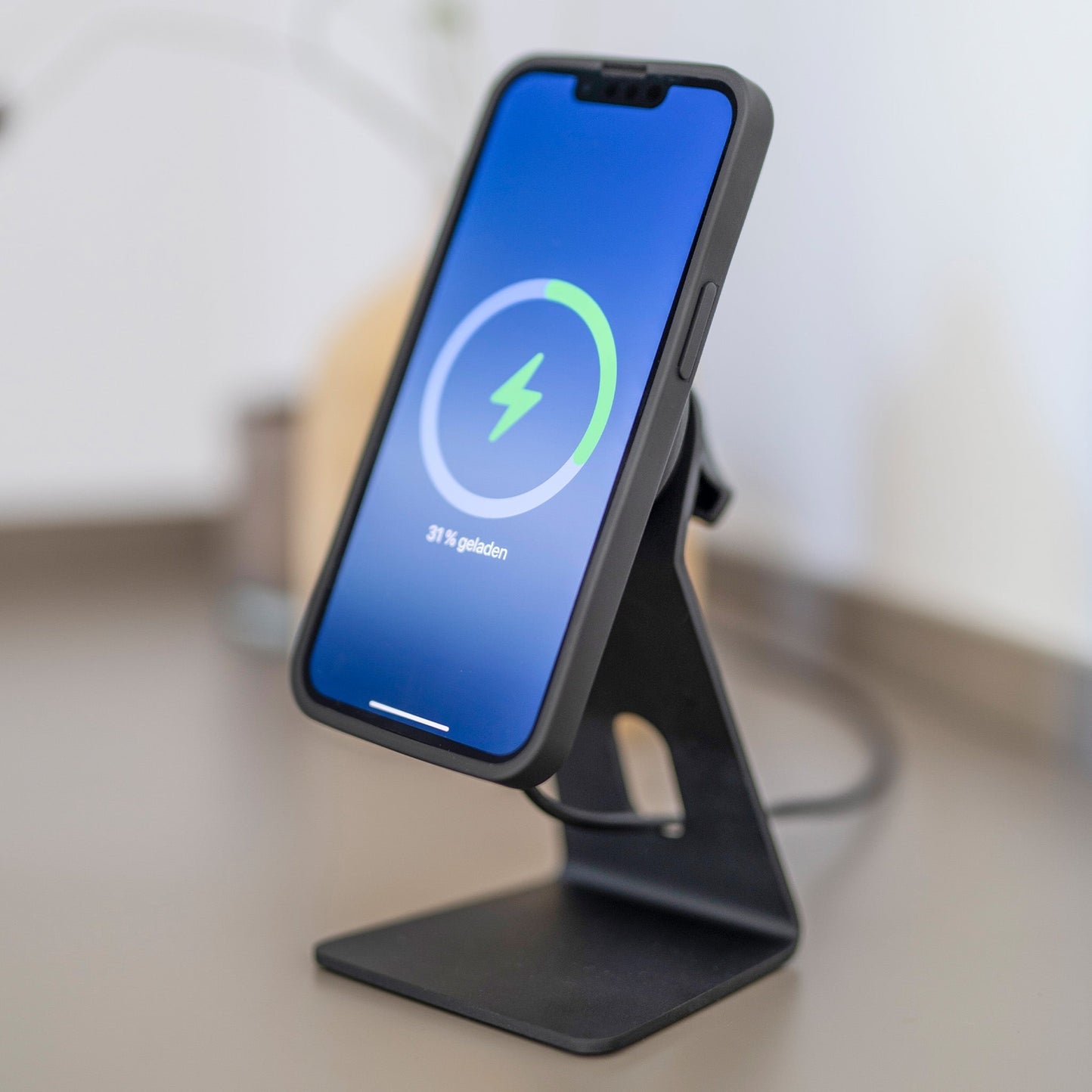 SP Connect Charging Office Stand SPC+ Ladeständer – Kabelloses Laden, magnetisch – für Smartphones – Schwarz