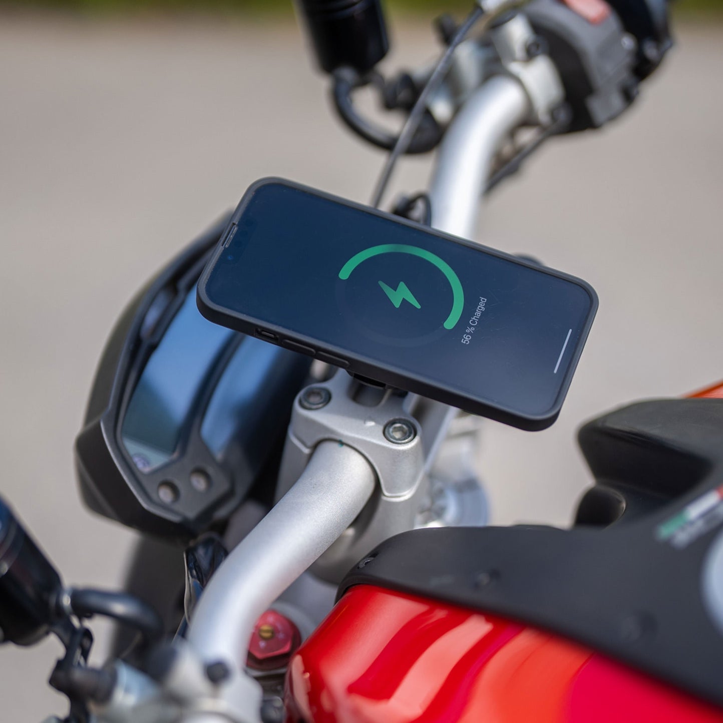 SP Connect Lademodul SPC+ – Fahrrad-/Motorradhalterung – magnetische Montage – MagSafe 3, 15 W – Schwarz