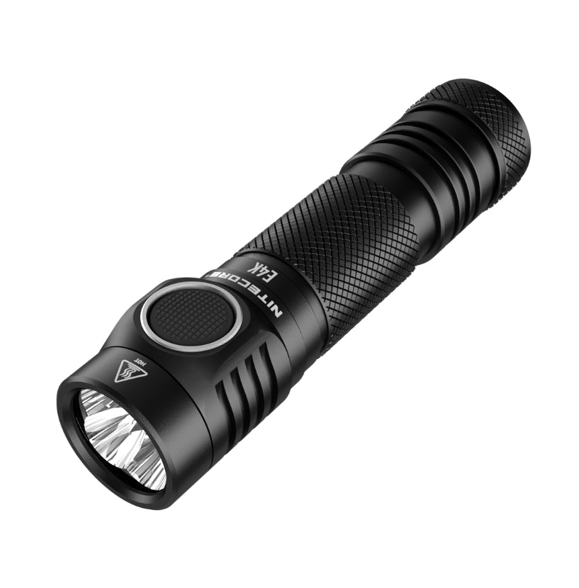 Nitecore Taschenlampe E4K – 4400 lm, 211 m, IP68, USB, Turbo/SOS/Stroboskop – Schwarz