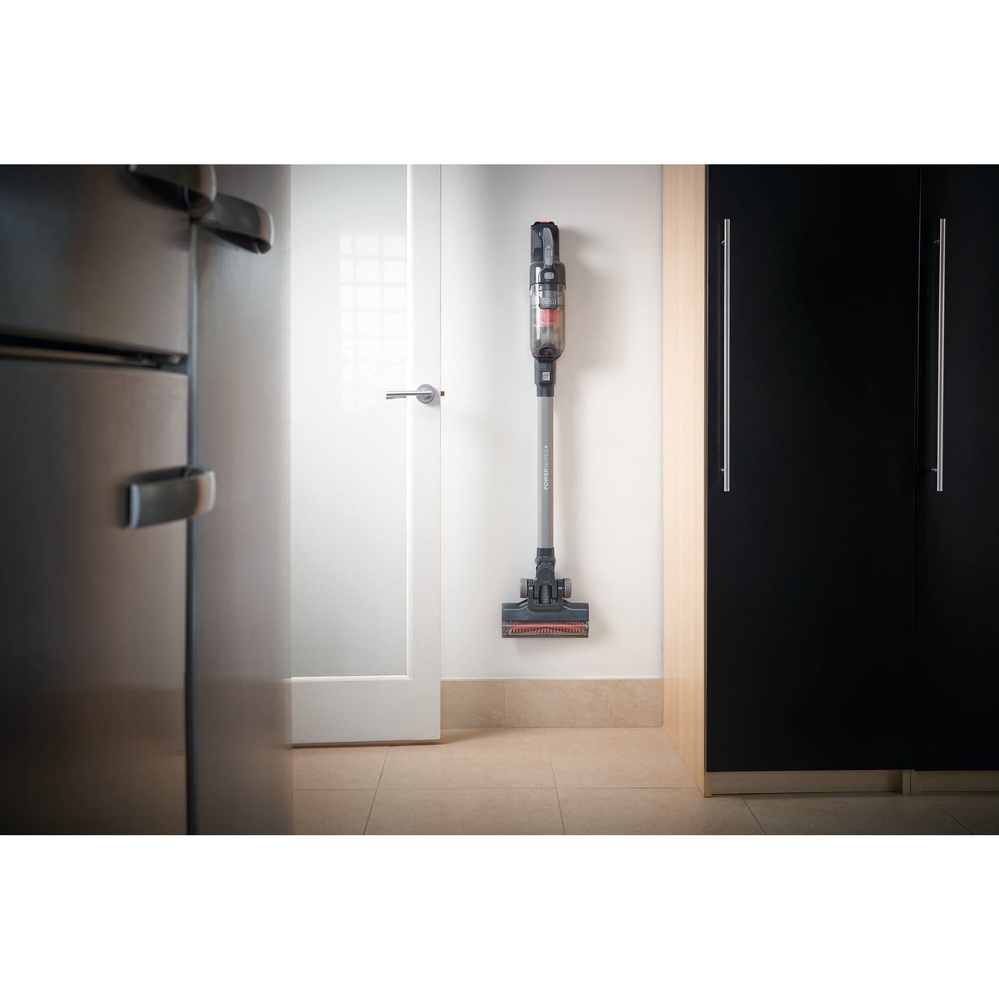 Black & Decker BLACK+DECKER Stielsauger BHFEA18D1-QW – 2000 mAh, 0,5 l, Akkubetrieb, 2 Stufen