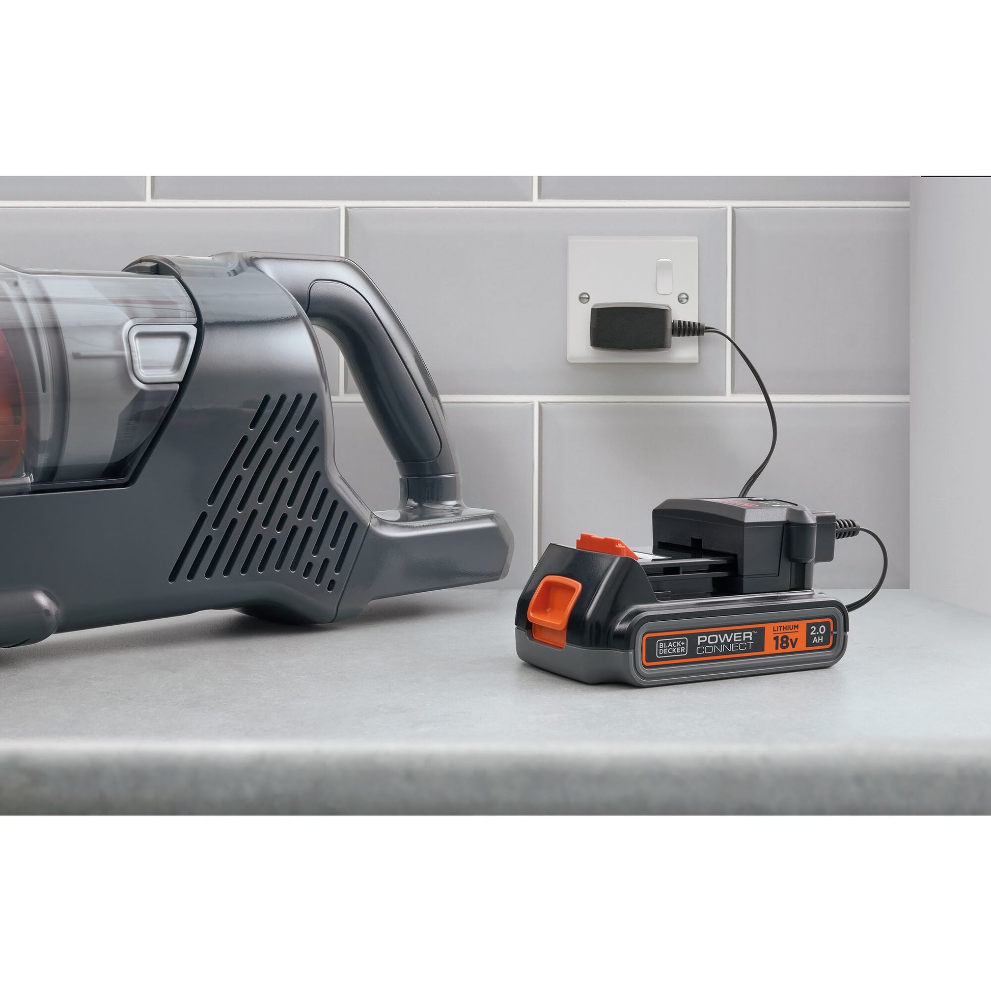 Black & Decker BLACK+DECKER Stielsauger BHFEA18D1-QW – 2000 mAh, 0,5 l, Akkubetrieb, 2 Stufen