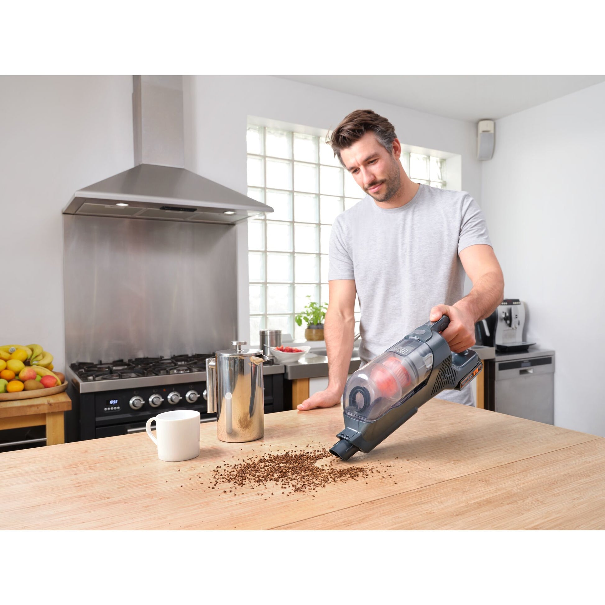 Black & Decker BLACK+DECKER Stielsauger BHFEA18D1-QW – 2000 mAh, 0,5 l, Akkubetrieb, 2 Stufen