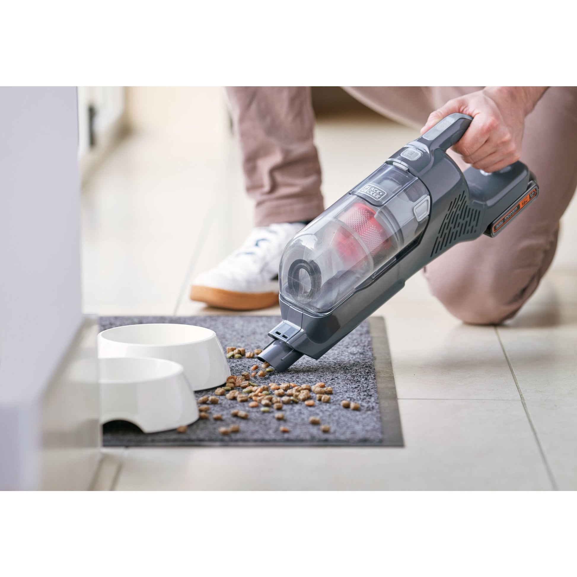 Black & Decker BLACK+DECKER Stielsauger BHFEA18D1-QW – 2000 mAh, 0,5 l, Akkubetrieb, 2 Stufen