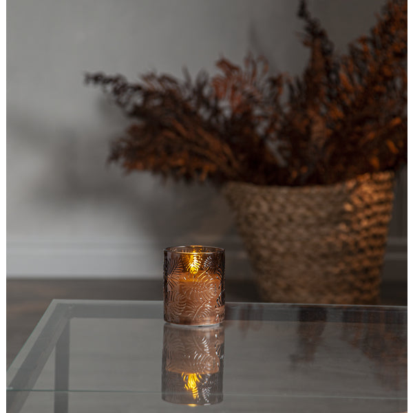 Star Trading LED-Kerze – Ø 8,5 × 10 cm, Warmweiss, Batterie 2×AA, Timer 6h/18h, Braun