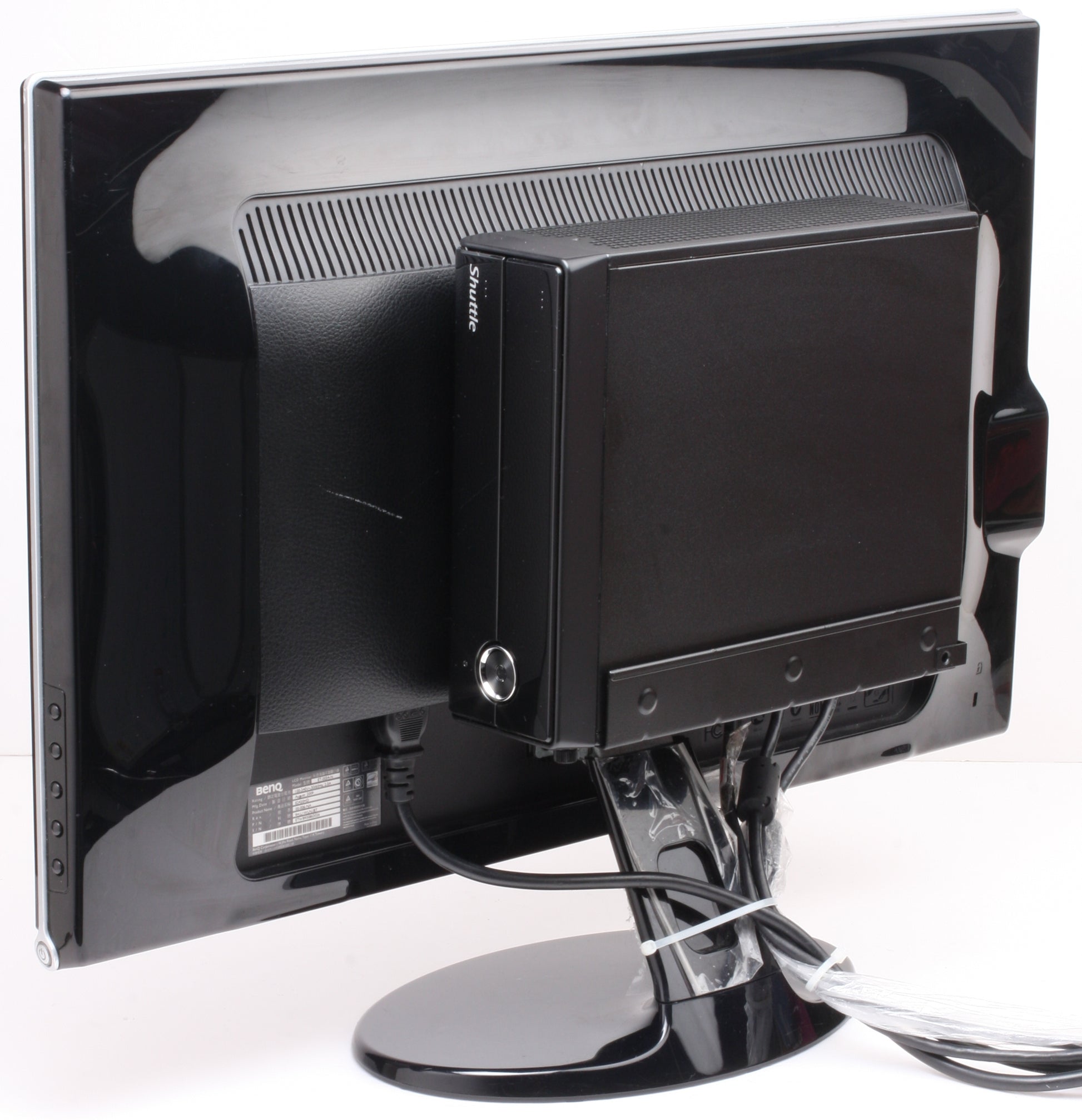 Shuttle PV02 – VESA-Adapterplatte – VESA 75×75/100×100 mm – Metall – Schwarz – für XG41, XH61, XH610 und andere