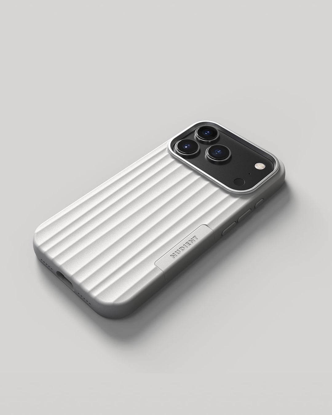Nudient – Backcover – für Apple iPhone 17 Pro – weiss – MagSafe-kompatibel