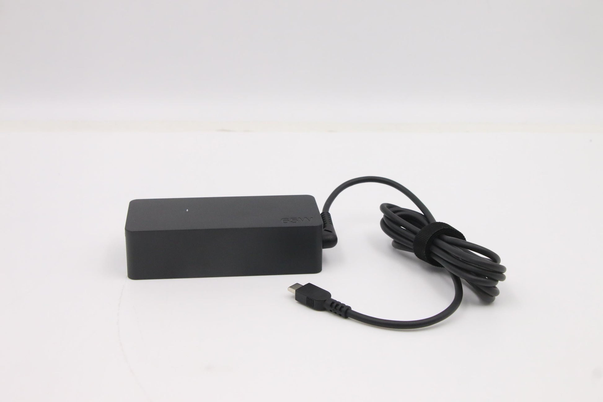 Lenovo 5A10W86253 Netzteil 65 W – für Lenovo-Laptops – Schwarz