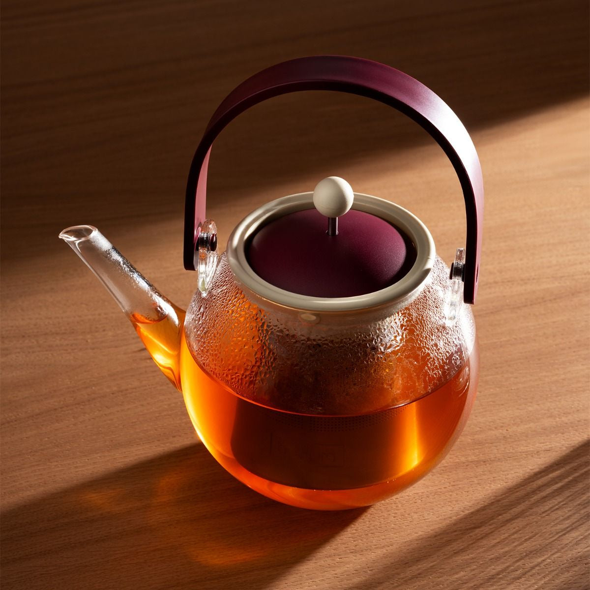Bodum Assam – Teekanne – 1 l – mit Edelstahlfilter – dunkelrot