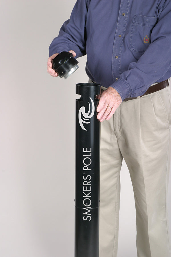 Rubbermaid Standascher Smokers' Pole – rund, Aluminium, schwarz, Ø oben 102 / Sockel 324 × H 1'041 mm