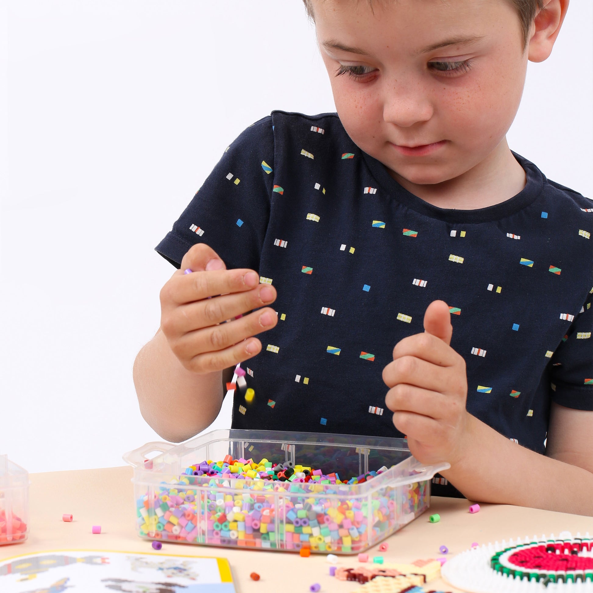 Hama Schmetterling – Bügelperlen-Set midi – 10'000 Perlen – ab 5 Jahren