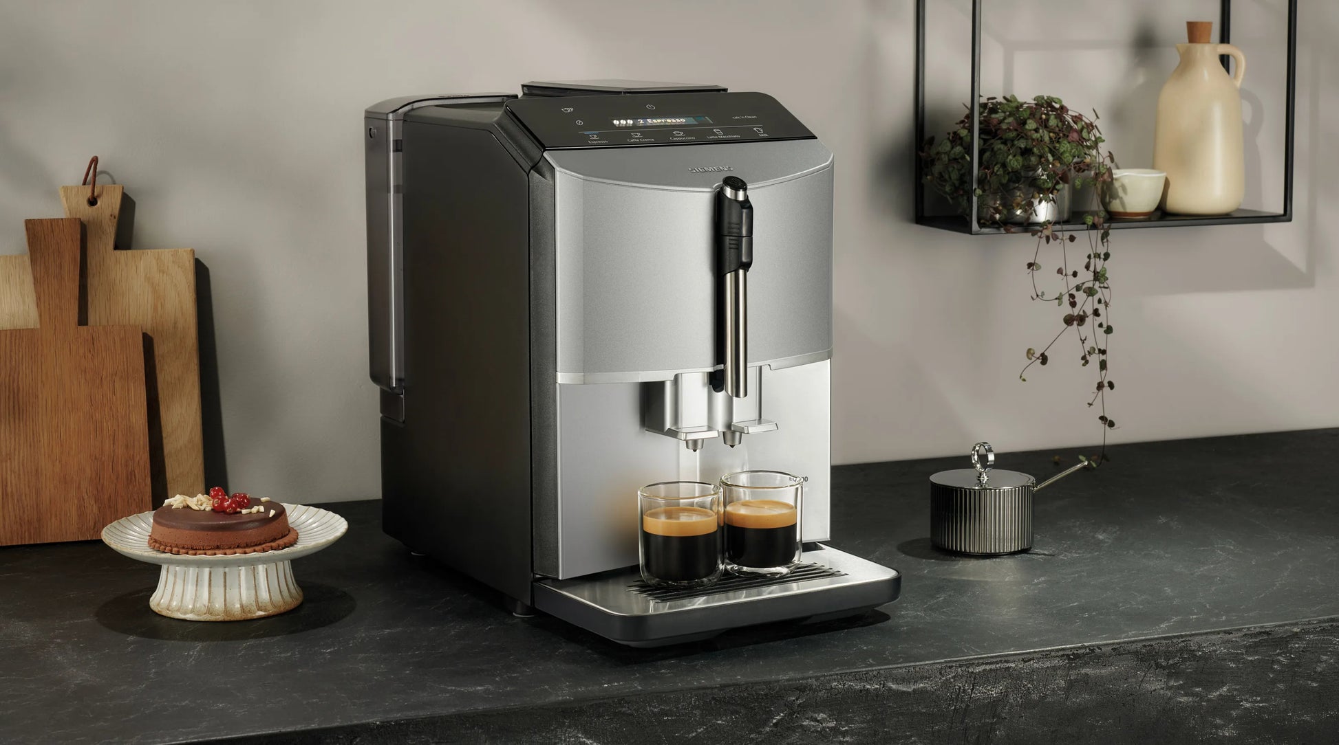 Siemens EQ300 TF303E07 Kaffeevollautomat – 15 bar, 1,4 l, 250 g, Keramik-Mahlwerk, Schwarz