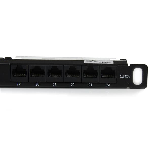 StarTech.com Patchpanel – 24× RJ-45, Cat5e, 19", 0,5U, Schwarz