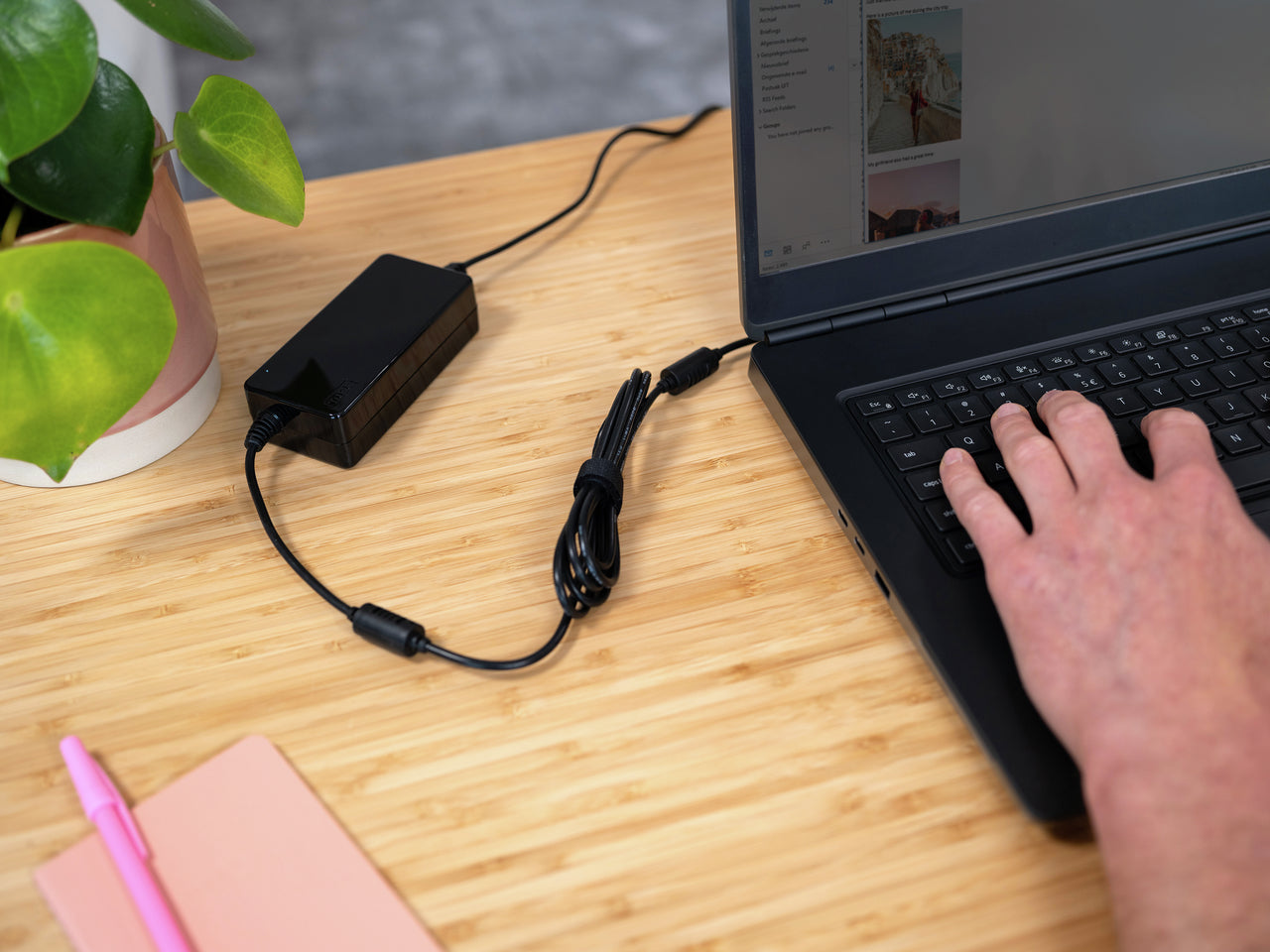 Trust Primo Netzteil 90 W (19 V) – für Laptop, universal – schwarz
