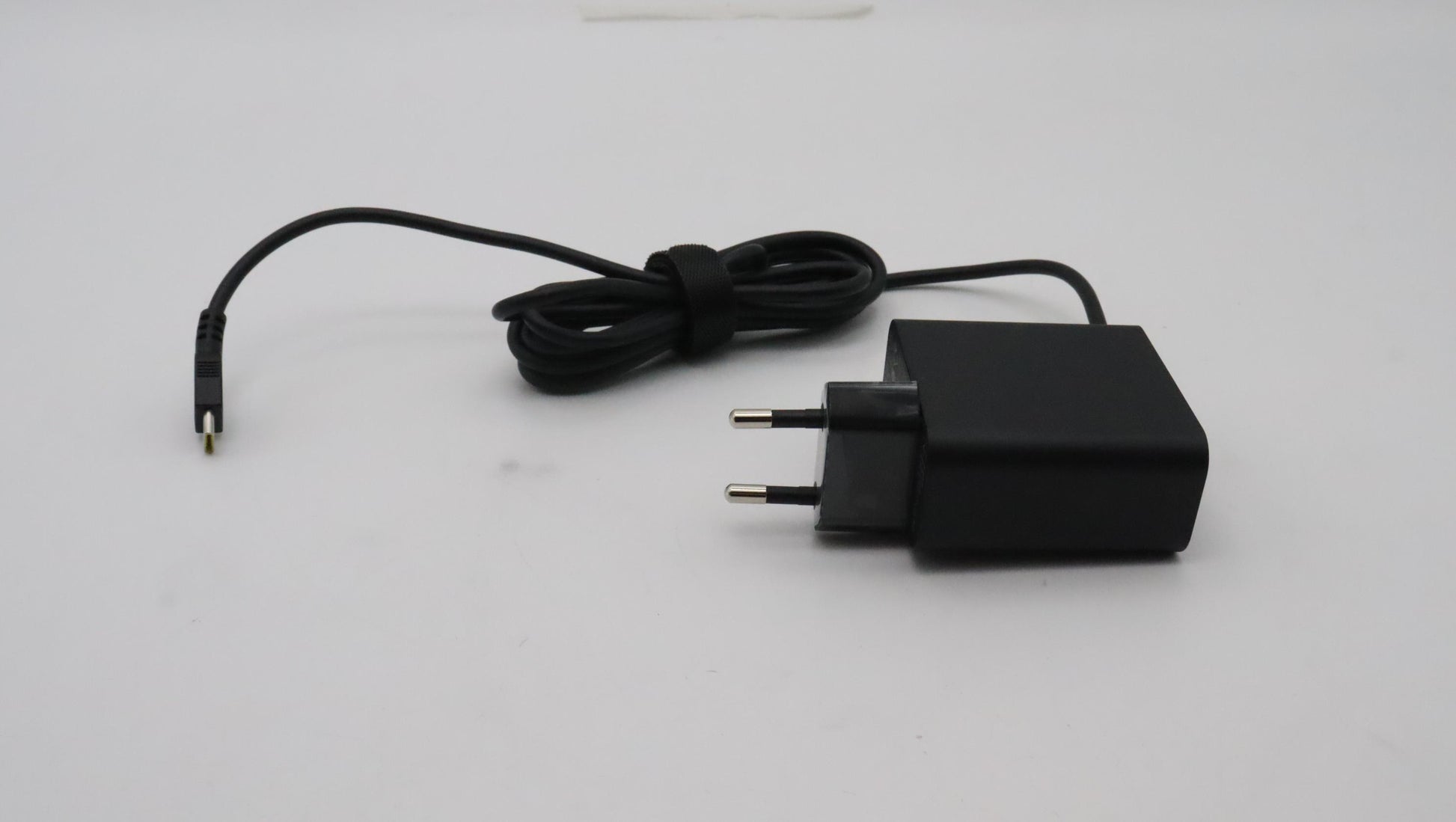 Lenovo 5A11J75649 Netzteil 65 W – 5–20 V einstellbar – für ThinkBook 14 G6 ABP (Typ 21KJ) – schwarz