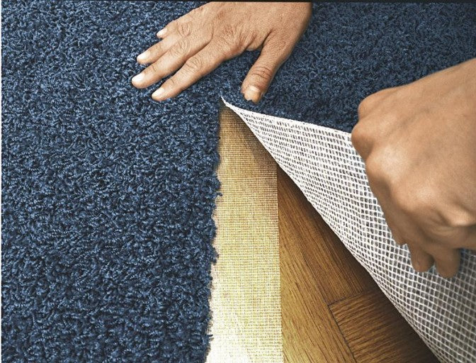 Tesa Teppichklebeband Rückstandsfrei entfernbar, für glatte Oberflächen – 50 mm × 25 m, Weiss
