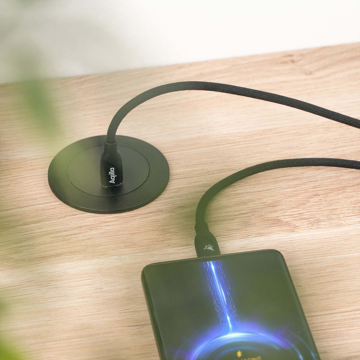 Aqiila USB-C auf USB-C Kabel – USB 2.0 (480 Mbit/s) – 1 m – PD 240 W – TPE-Mantel – Schwarz
