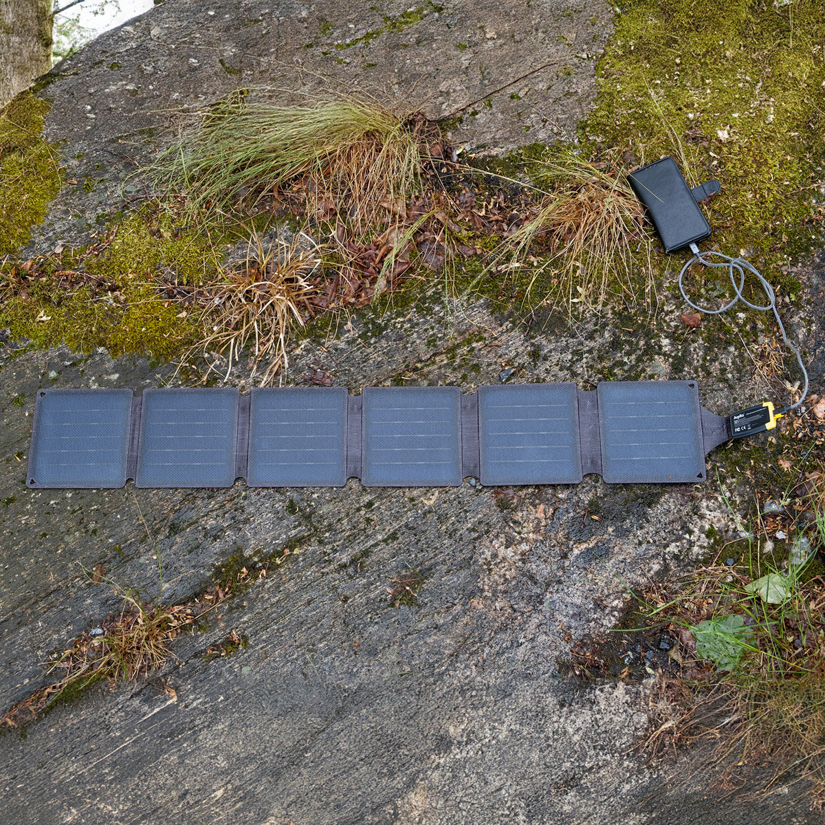 Aqiila Sunbird P21 Solarpanel-Ladegerät 20 W – USB-C×1, IP67, faltbar – für Camping – schwarz/gelb