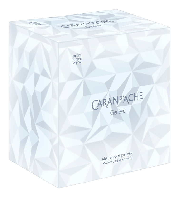 Caran d-Ache Caran d'Ache Spitzer – manuell, mit Behälter, für Blei- & Buntstifte 4–10 mm, Metall