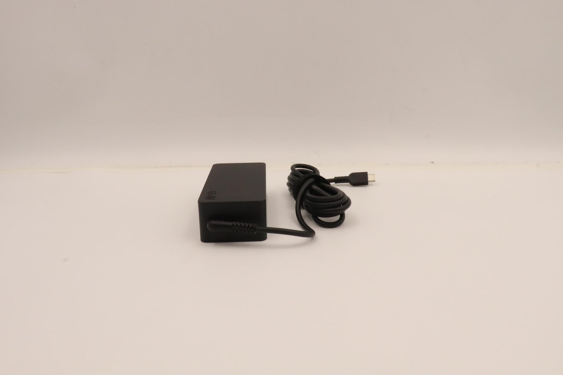 Lenovo 5A10W86250 Netzteil 65 W – 5–20 V, 3,25 A – für Lenovo-Laptops – schwarz
