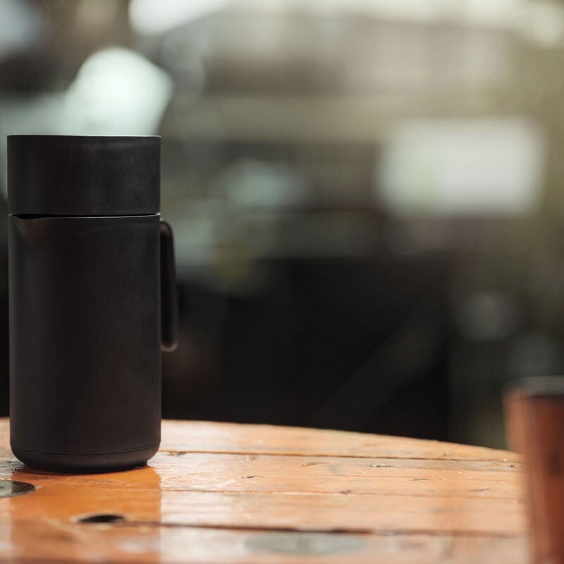 Zone Denmark Thermoskanne – 1 l, Ø 13,2 cm, Glas/Kunststoff (PP), Knopfdruckverschluss, 10 h Warmhaltezeit