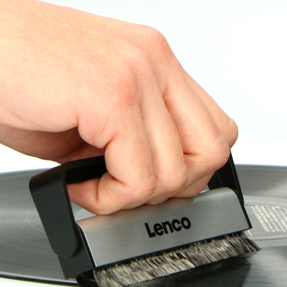 Lenco TTA-3IN1 – Schallplatten-Reinigungsset – Carbon-Bürste, antistatisch, 10 ml Reinigungsflüssigkeit – mehrfarbig