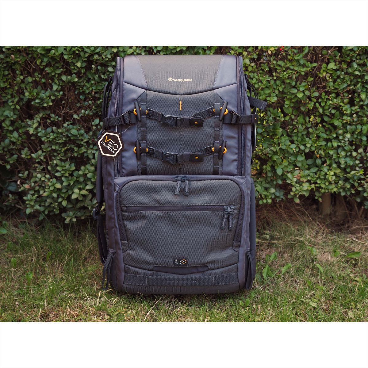 Vanguard Alta Sky 68 Kamerarucksack – für Supertele bis 800 mm f/5,6, 16" Laptop – 595 × 340 × 180 mm – Grau