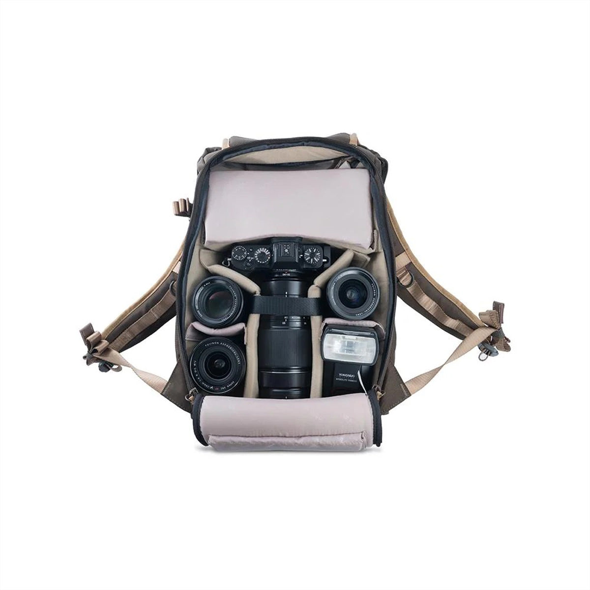 Vanguard VEO GO 42M KG Rucksack – 9,8 l, Tabletfach 9,7" – für VEO 2 GO-Stative – Khaki